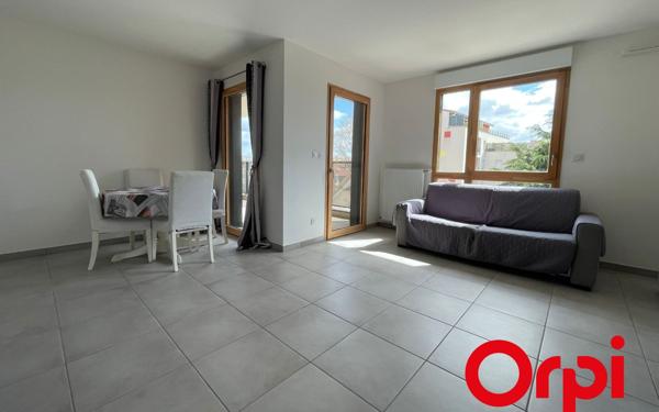 Appartement à vendre    3 pièces • 65,02 m2 Vénissieux