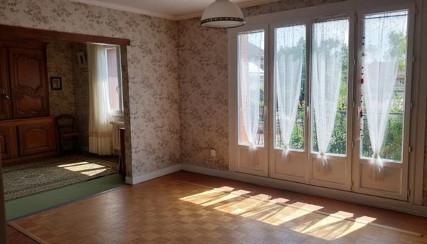 Maison familiale T8 à fort potentiel – Maison avec 2 logements – Aux portes de Dijon