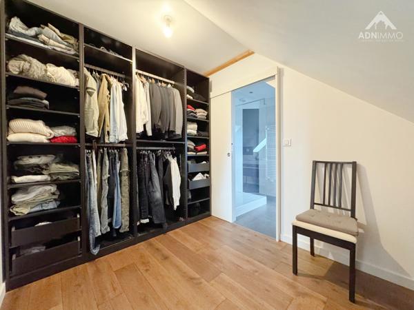 Crozet (01170) Maison 6 Pièces 230 m2