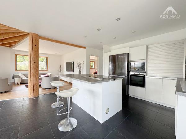 Crozet (01170) Maison 6 Pièces 230 m2