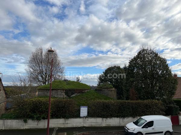 Périphérie immédiate de Honfleur - Maison de ville - 82 m2 au sol - 2 chambres - Stationnement gratuit à proximité -