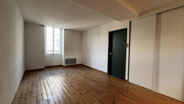 Appartement à vendre |  Mauzé-sur-le-Mignon |  2 pièces | 40,5 m²