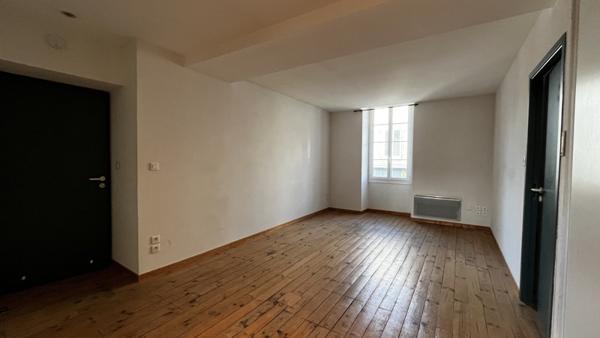Appartement à vendre |  Mauzé-sur-le-Mignon |  2 pièces | 40,5 m²