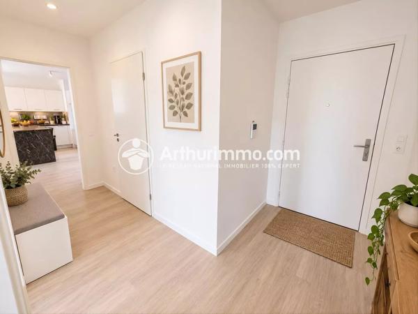 Vente                                                      Appartement
                        
                     4 pièces                      84 m2                     à Corbeil-Essonnes