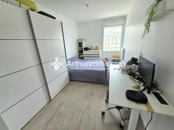 Vente                                                      Appartement
                        
                     4 pièces                      84 m2                     à Corbeil-Essonnes