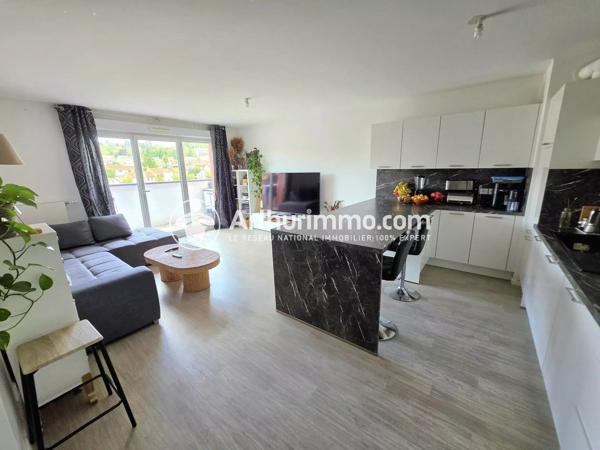 Vente                                                      Appartement
                        
                     4 pièces                      84 m2                     à Corbeil-Essonnes