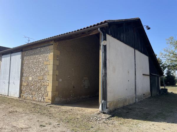Bergerac (24100) LOCAUX A USAGE PROFESSIONNEL ET DE STOCKAGE AU CHOIX