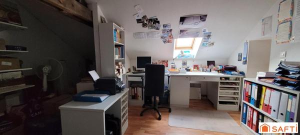 MAISON T6 de 143m² en CENTRE VILLE avec commodités de plain-pied, grande terrasse et accès véhicule