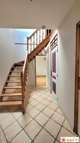 MAISON T6 de 143m² en CENTRE VILLE avec commodités de plain-pied, grande terrasse et accès véhicule