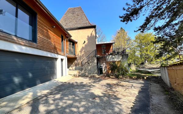 Maison à vendre    6 pièces • 230 m2 Lyon 9