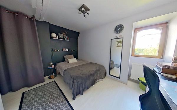 Maison à vendre    6 pièces • 230 m2 Lyon 9