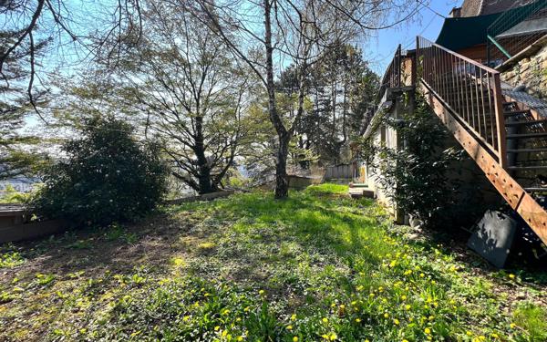 Maison à vendre    6 pièces • 230 m2 Lyon 9