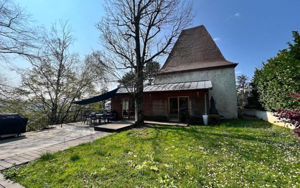 Maison à vendre    6 pièces • 230 m2 Lyon 9