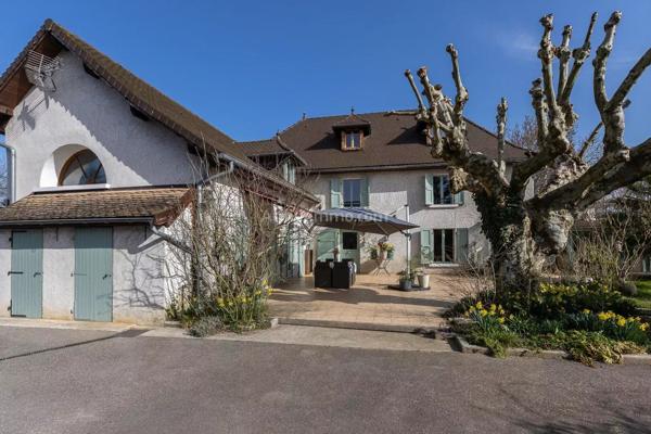 Vente Maison 10 pièces 219 m2 à Les Avenières