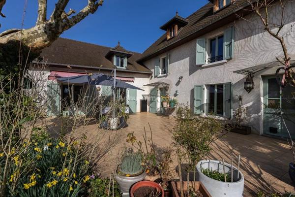 Vente Maison 10 pièces 219 m2 à Les Avenières