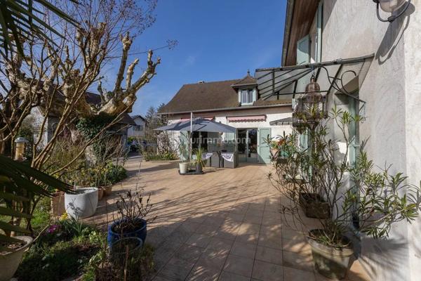 Vente Maison 10 pièces 219 m2 à Les Avenières