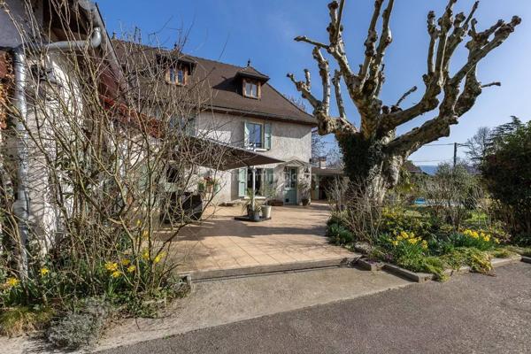 Vente Maison 10 pièces 219 m2 à Les Avenières