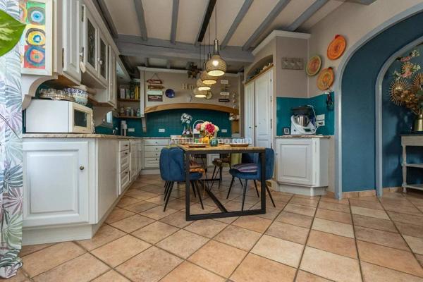 Vente Maison 10 pièces 219 m2 à Les Avenières