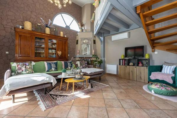 Vente Maison 10 pièces 219 m2 à Les Avenières