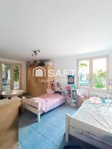 PLAIN PIED CLE EN MAIN