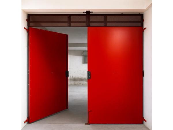 Parking / box  12 m2 - 75015 PARIS - Boulevard Lefebvre - Saint-Lambert - Parc d'expo Porte de Versailles