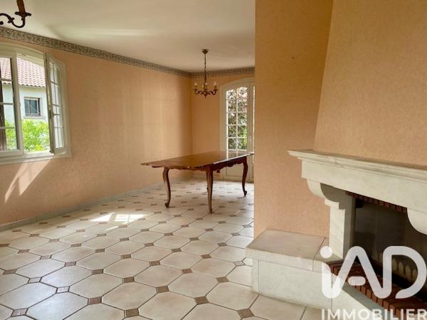 Maison à vendre 8 pièces 141 m² Gençay