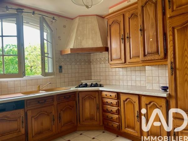 Maison à vendre 8 pièces 141 m² Gençay