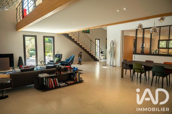 Maison à vendre 8 pièces 320 m² Châteaurenard