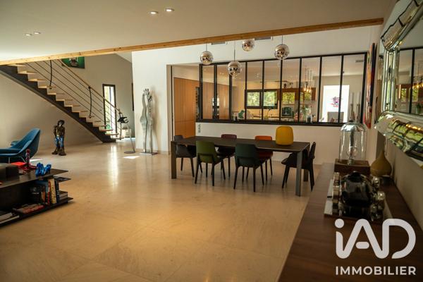 Maison à vendre 8 pièces 320 m² Châteaurenard