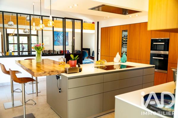 Maison à vendre 8 pièces 320 m² Châteaurenard
