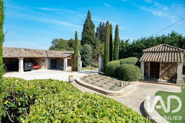 Maison à vendre 8 pièces 320 m² Châteaurenard