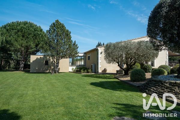 Maison à vendre 8 pièces 320 m² Châteaurenard