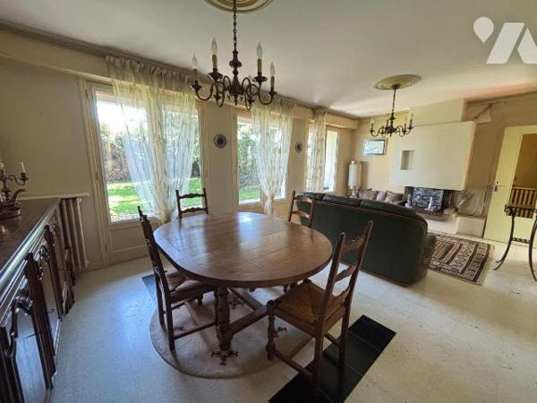 NOUVEAUTE ! A vendre en EXCLUSIVITÉ chez Trente-Cinq Notaires ! 

A moins de 15min de RENNES,...