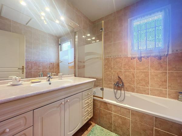 La Roquette sur Siagne : Villa 3 chambres + piscine