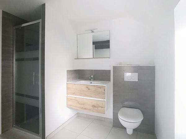 Immeuble rénové quartier Nantilly à Saumur (49400) composé de 3 logements, idéalement placé