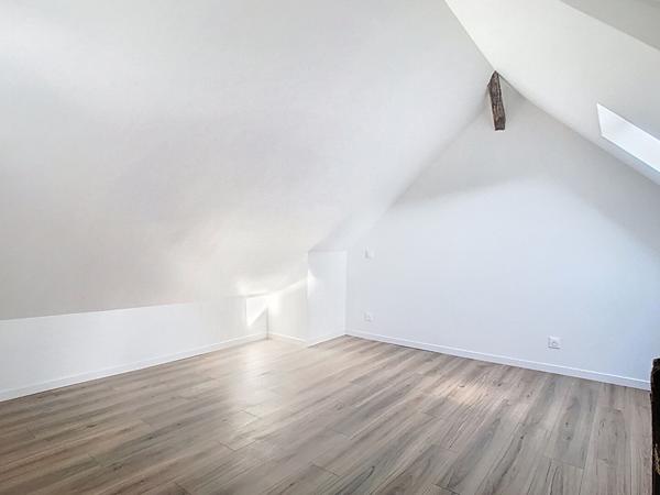 Immeuble rénové quartier Nantilly à Saumur (49400) composé de 3 logements, idéalement placé