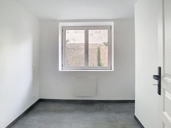 Immeuble rénové quartier Nantilly à Saumur (49400) composé de 3 logements, idéalement placé