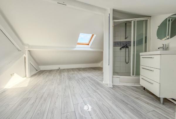 Bordeaux (33200) MAISON FAMILIALE - 4 CHAMBRES - COUR - GARAGE - QUARTIER ORANGERS