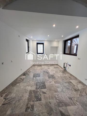 Maison de village entièrement rénovée d'environ 185 m² sur 3 niveaux avec nombreux espaces extérieurs