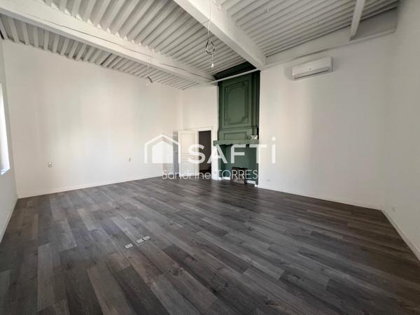 Maison de village entièrement rénovée d'environ 185 m² sur 3 niveaux avec nombreux espaces extérieurs