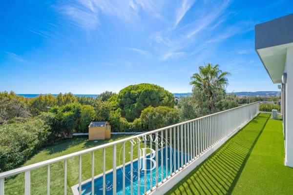 Saint-Laurent-du-Var, Villa 8 Chambres -  340 m² à vendre