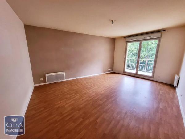 Appartement à louer 3 pièces 62.85m² Elbeuf (76500)