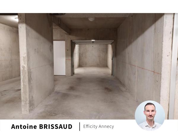 Parking
        
        - 27 m² 52 000 € *