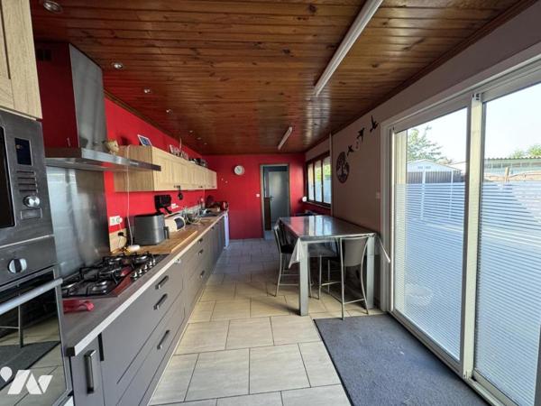 Semi-individuelle à Quiévrechain impasse calme 5 chambres parking jardin clos