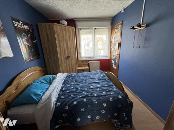 Semi-individuelle à Quiévrechain impasse calme 5 chambres parking jardin clos