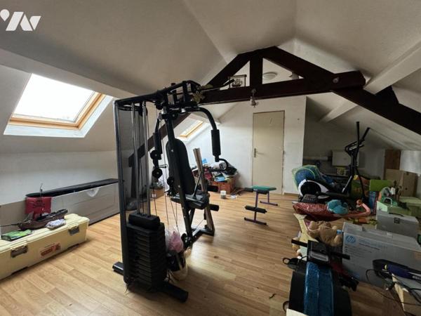 Semi-individuelle à Quiévrechain impasse calme 5 chambres parking jardin clos