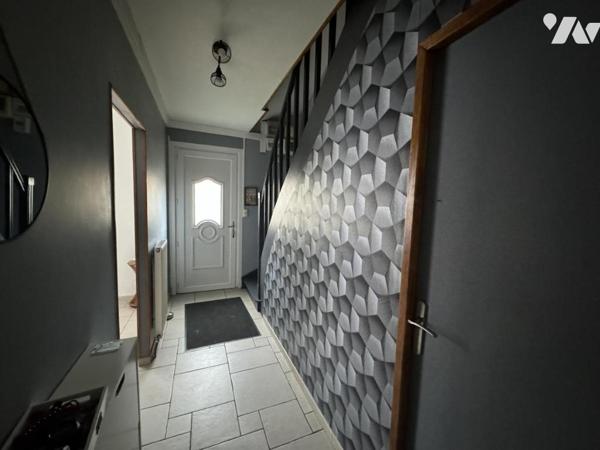 Semi-individuelle à Quiévrechain impasse calme 5 chambres parking jardin clos