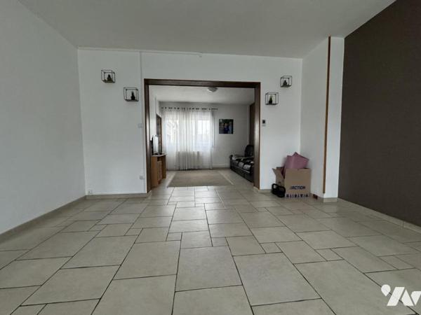 Semi-individuelle à Quiévrechain impasse calme 5 chambres parking jardin clos