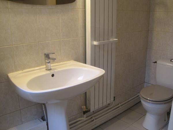 APPARTEMENT MEUBLE  A LOUER  PROCHE CENTRE VILLE ST QUENTIN 02