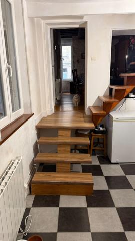 MURS COMMERCIAUX 200 M²